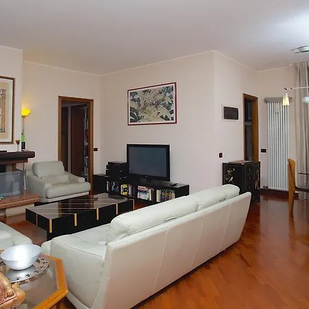 Apartamento Lucy Arese